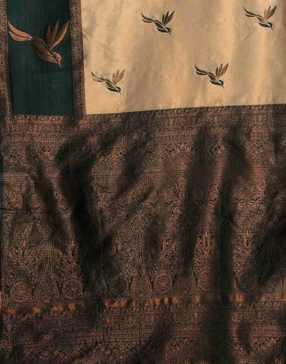 Tryloom Beige Silk Woven Banarasi Saree 7