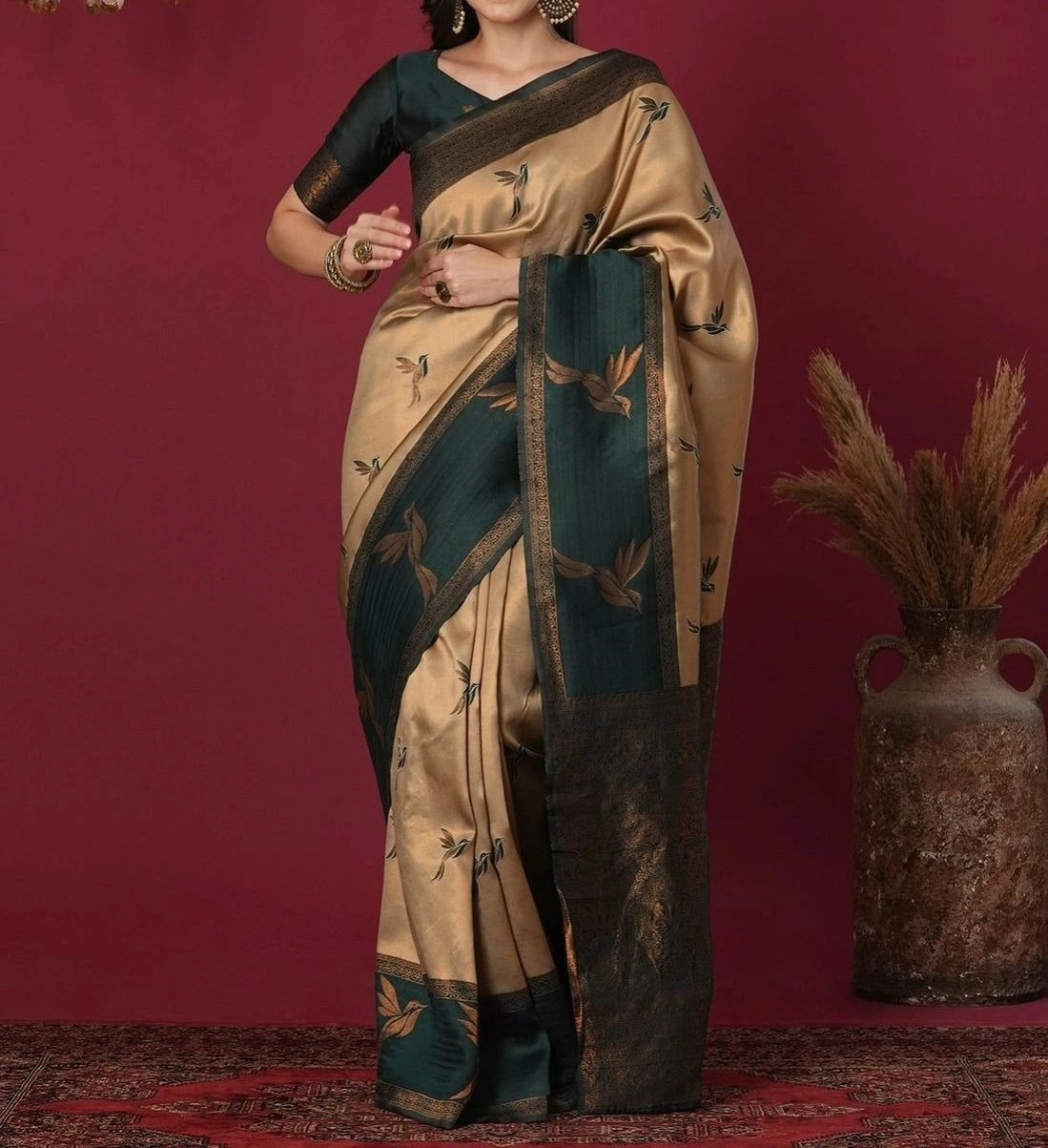 Tryloom Beige Silk Woven Banarasi Saree 1
