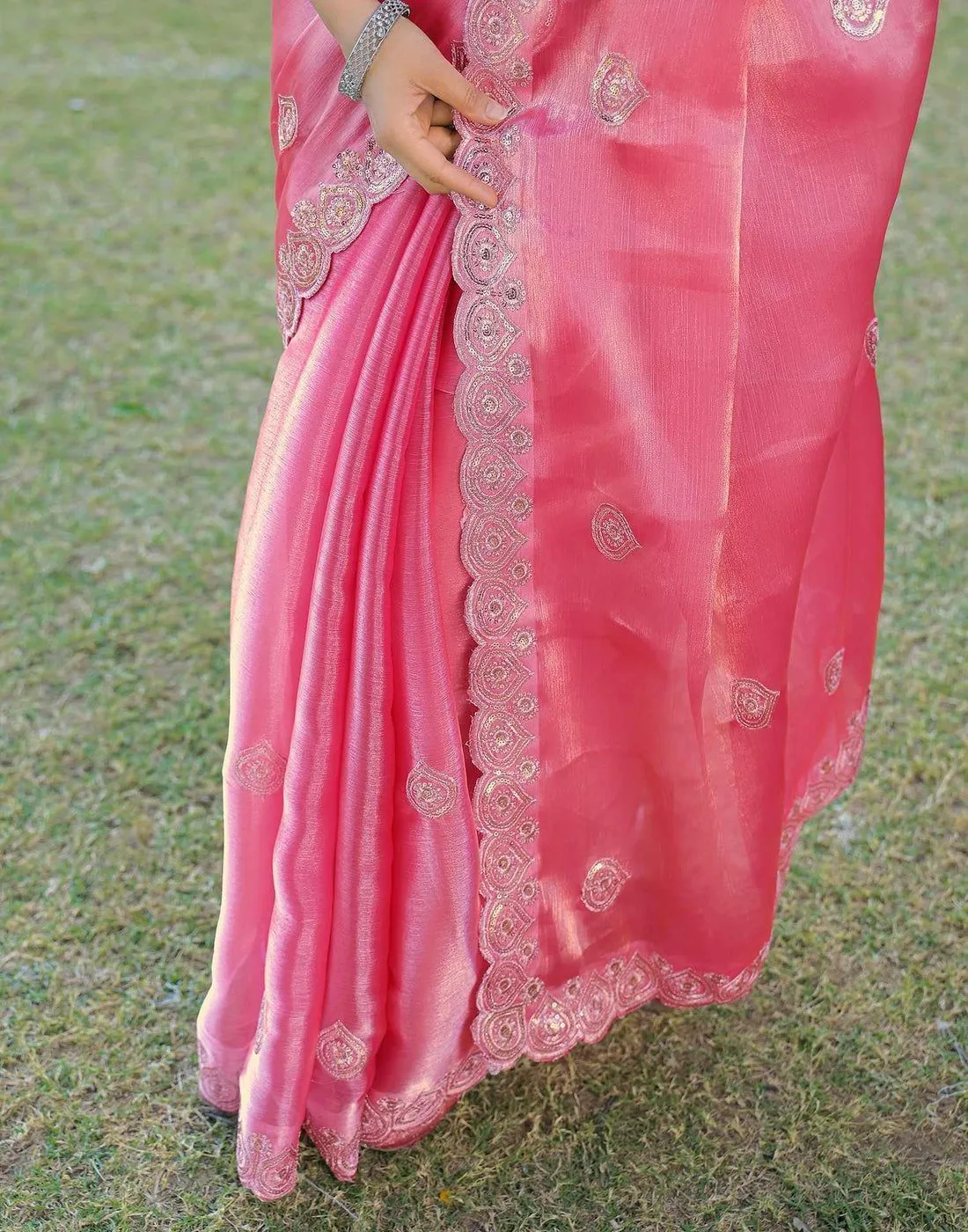 Tryloom Pink Shimmer Chiffon Sequence Embroidery saree 7