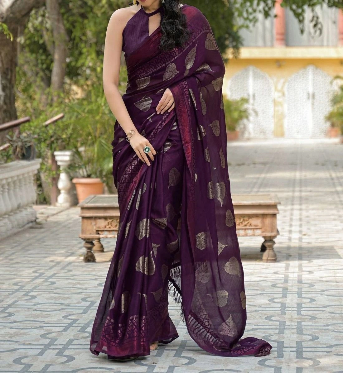 Tryloom Wine Chiffon Foil Printed Saree 5