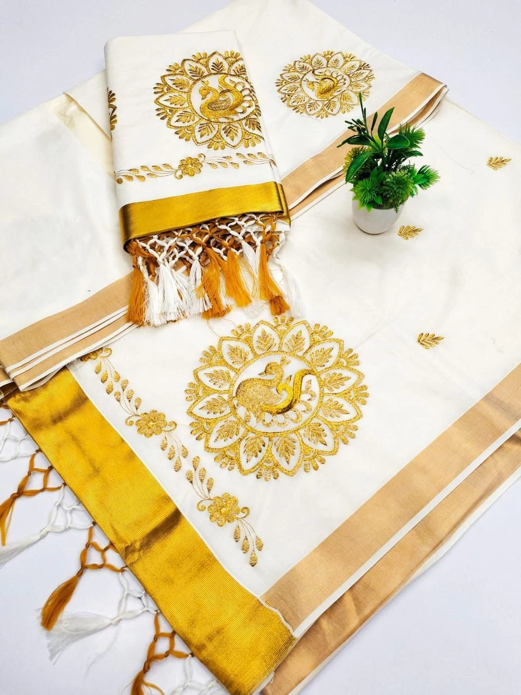 Tryloom Royal Peacock Heritage Kasavu Pure Cotton Saree | Premium Embroidered Kerala Festive Saree 1