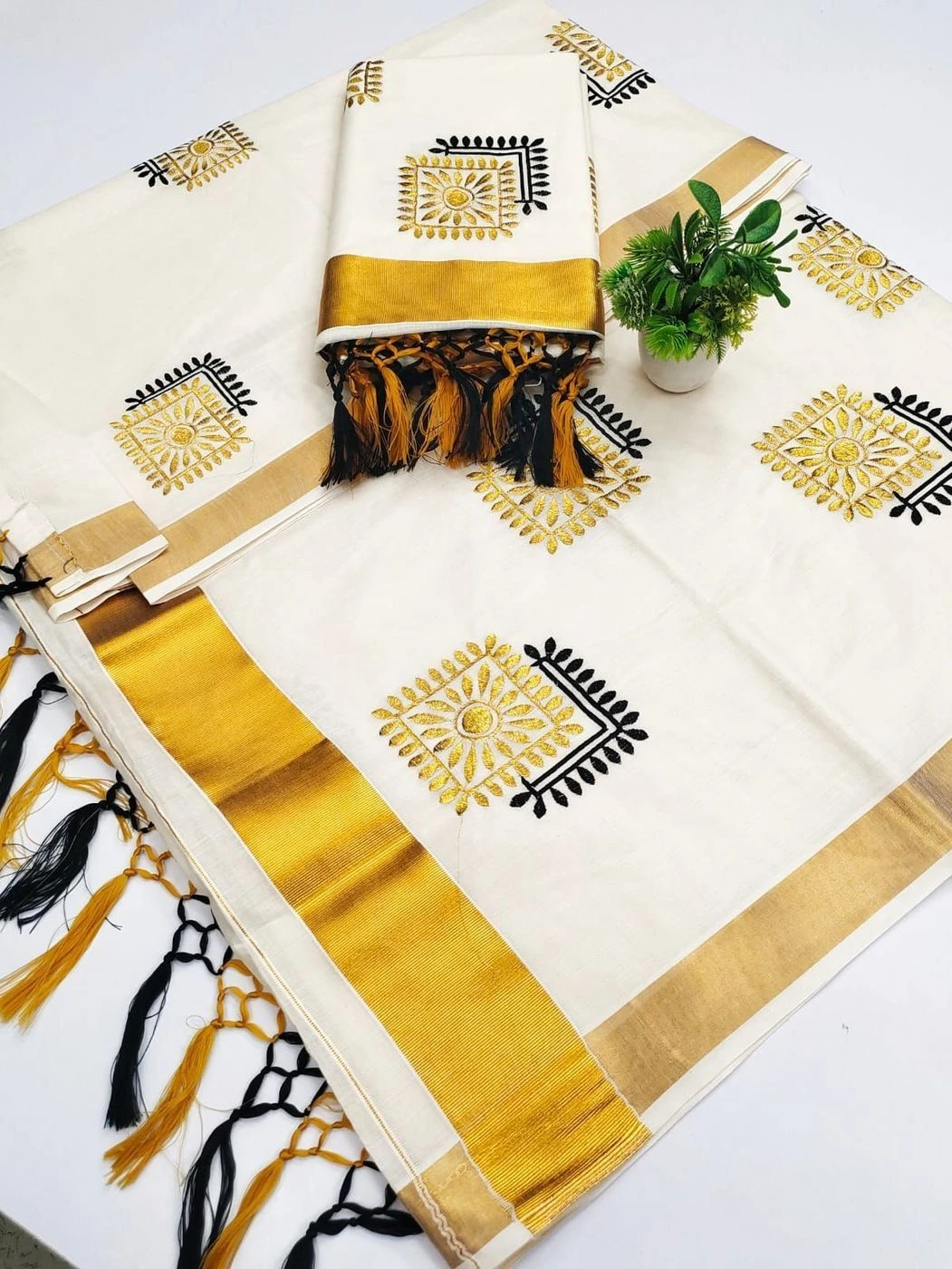 Tryloom Heritage Geometric Kasavu Pure Cotton Saree | Premium Embroidered Kerala Traditional Saree