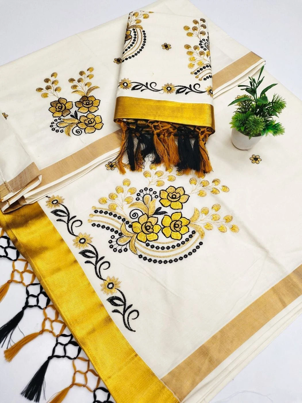 Tryloom Golden Blossom Kasavu Pure Cotton Saree | Premium Embroidered Kerala Traditional Saree