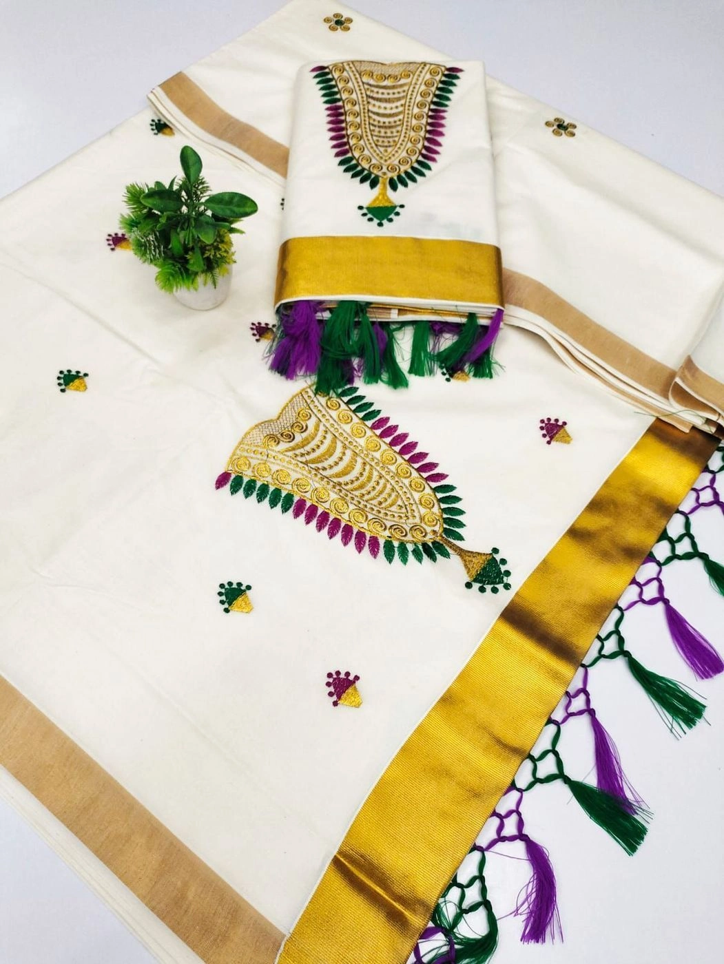 Tryloom Temple Heritage Kasavu Pure Cotton Saree | Premium Embroidered Kerala Traditional Saree | Elegant Festive Collection