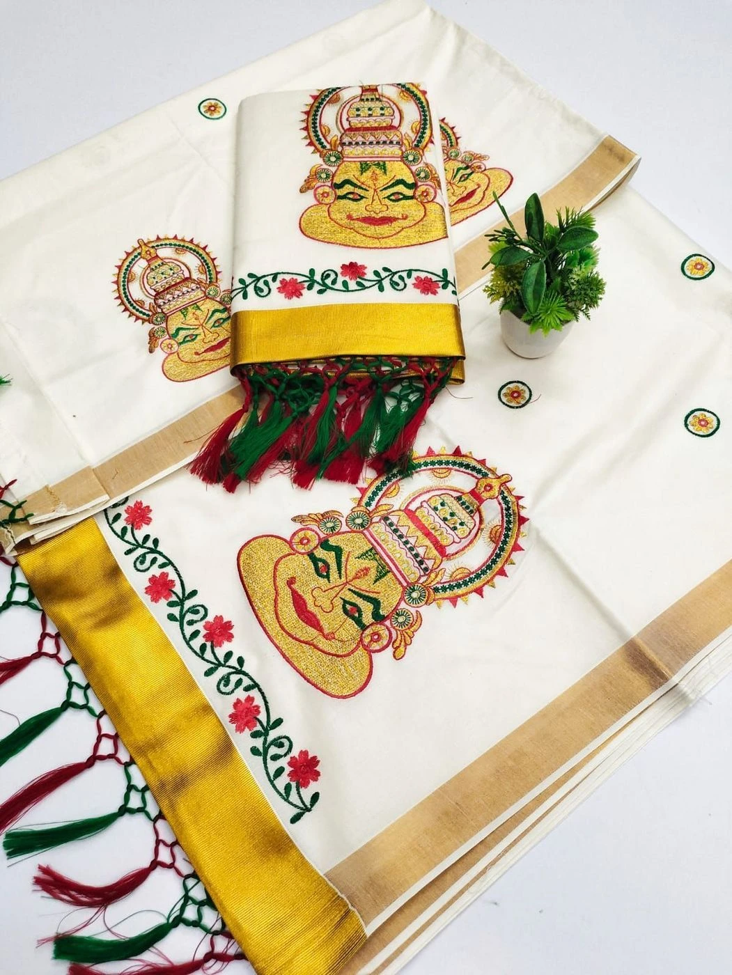 Tryloom Kathakali Heritage Kasavu Pure Cotton Saree | Premium Embroidered Kerala Traditional Saree | Onam & Festive Collection