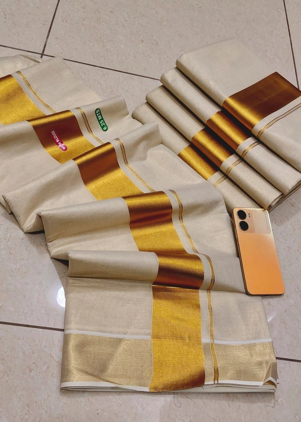 Tranding Tryloom Tissue Plain Kerala Saree 3