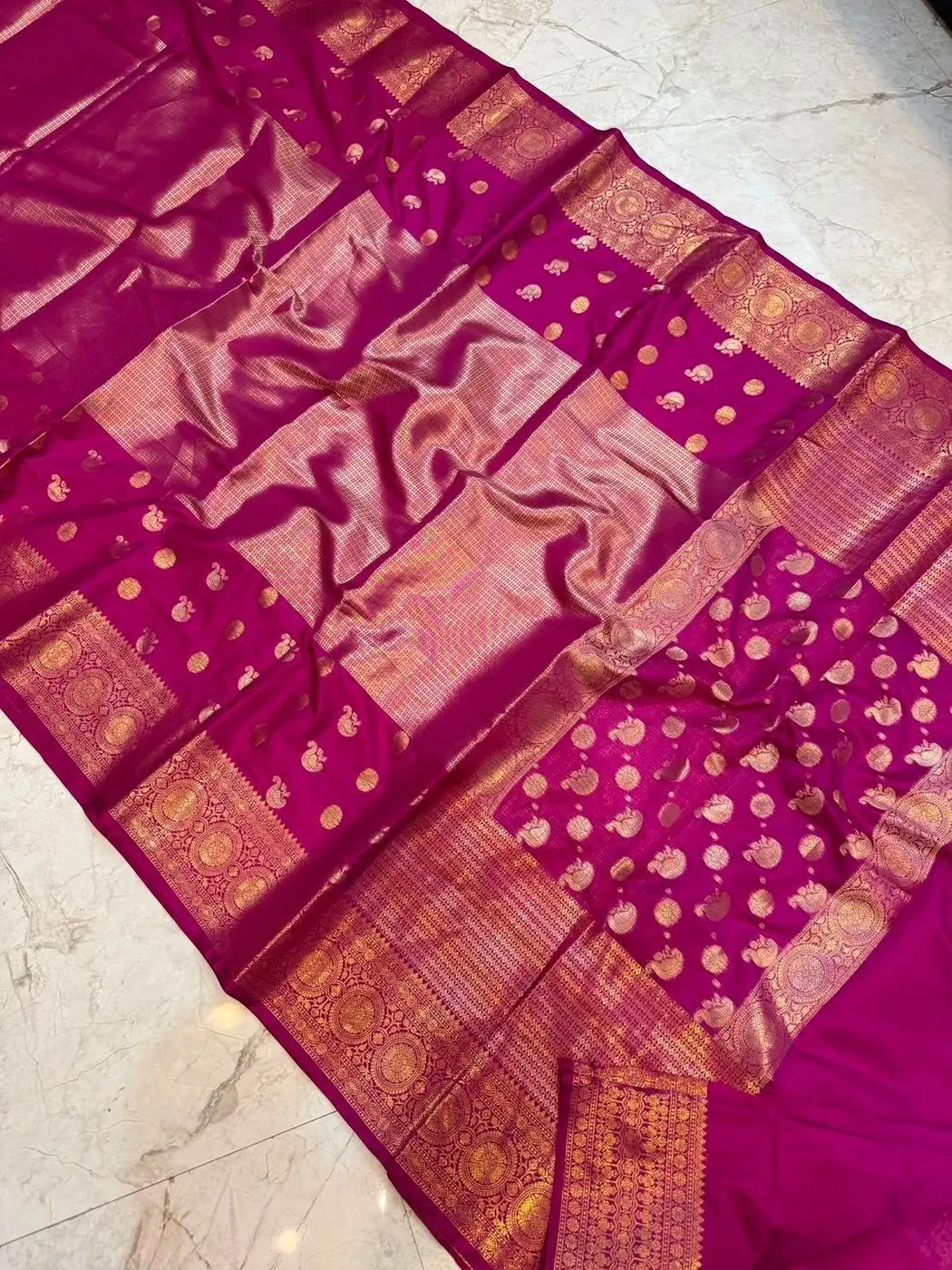 Tryloom Tranding Banarasi Soft Silk Saree 2
