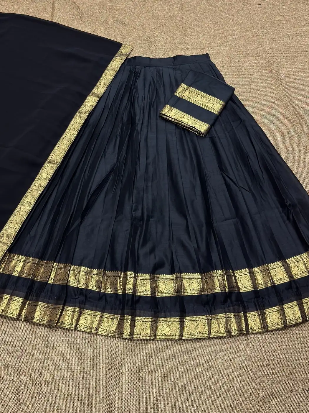 Tryloom Royal Kanchi Cotton Zari Weave Lehenga Set – Premium Traditional Ethnic Party Wear Lehenga for Women 2
