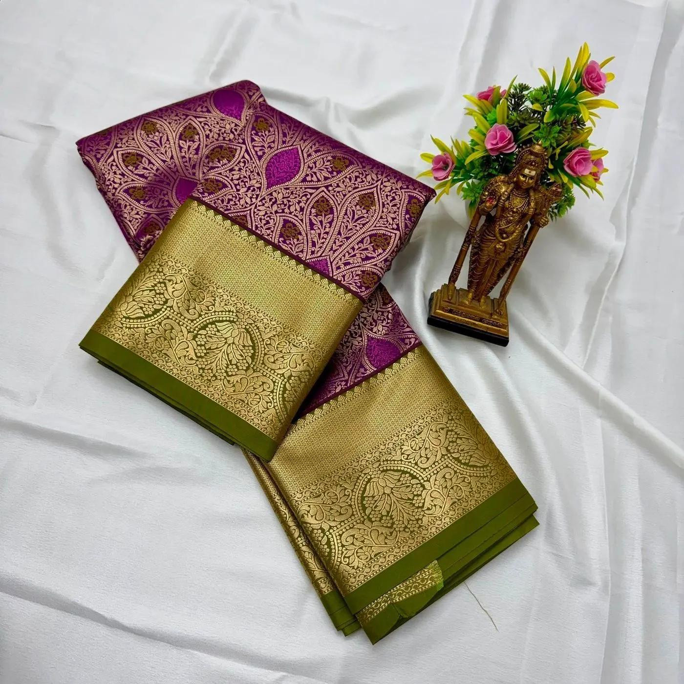 Tryloom Royal Electronic Jacquard Meena Work Saree – Premium Copper Zari Designer Silk Saree with Rich Pallu 3