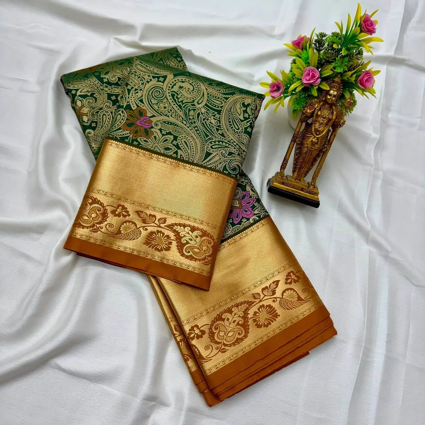 Tryloom Royal Electronic Jacquard Meena Work Saree – Premium Copper Zari Designer Silk Saree with Rich Pallu 9