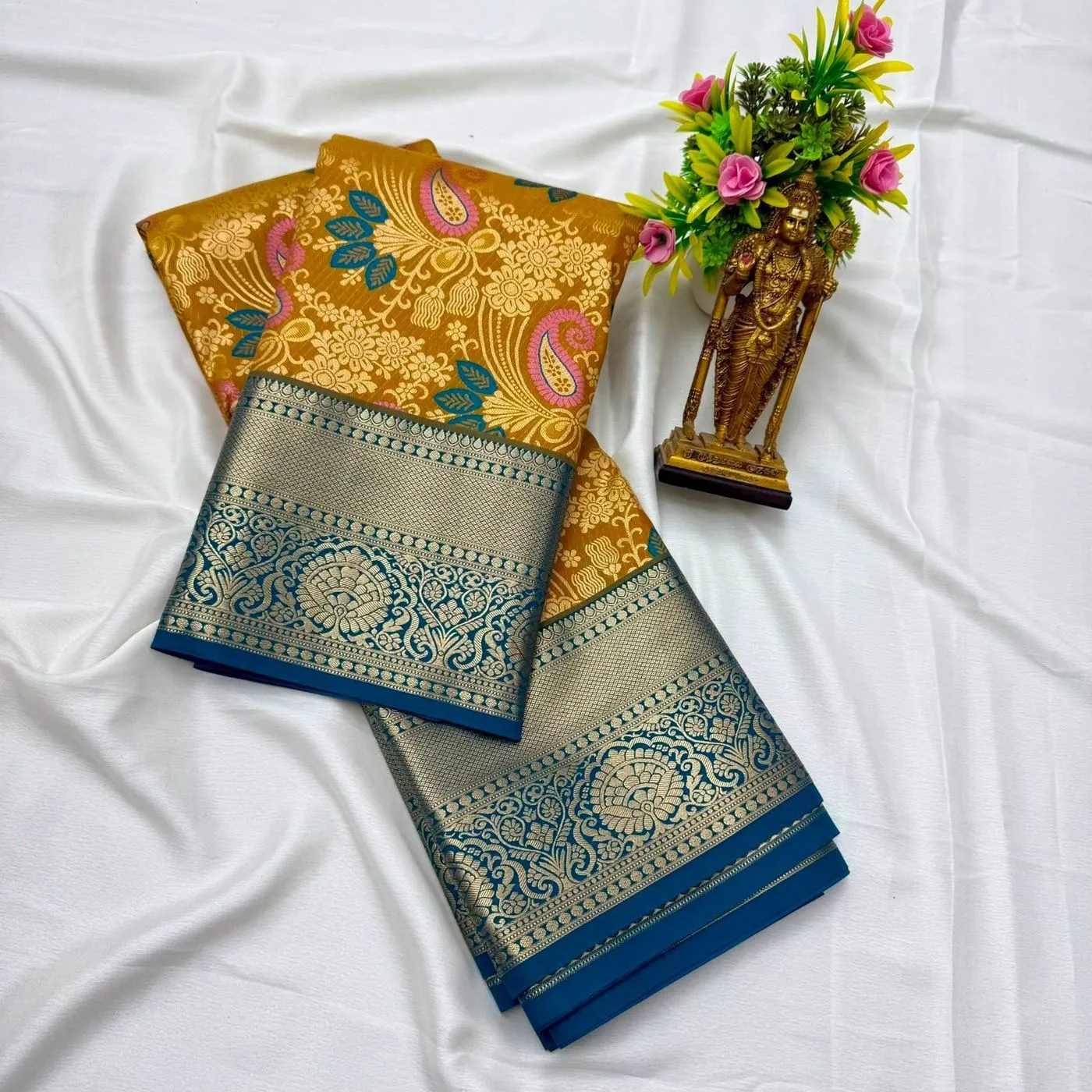 Tryloom Royal Electronic Jacquard Meena Work Saree – Premium Copper Zari Designer Silk Saree with Rich Pallu 12