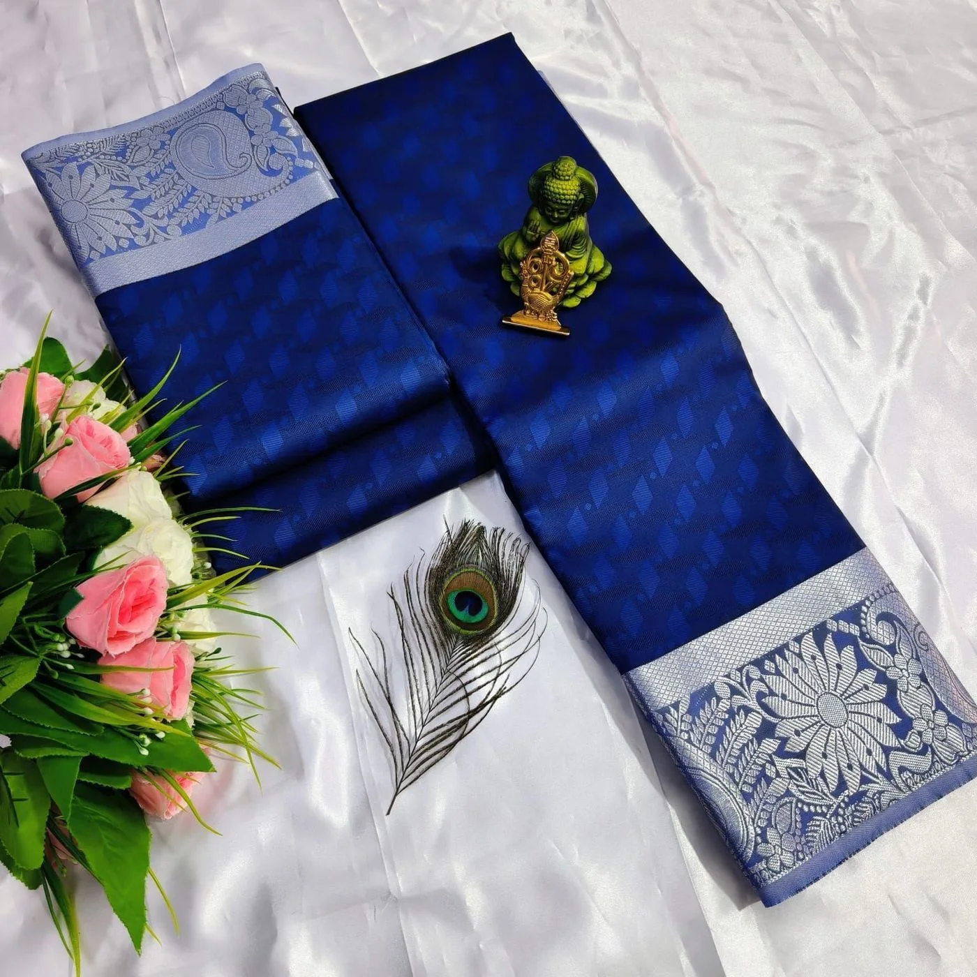 Tryloom 3D Embossed Karizma Silk Saree – Premium Soft Silk Saree with Copper & Silver Zari Designer Border 2