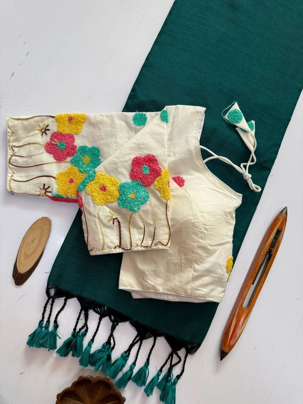 Tryloom Handloom Khadi Cotton Saree – Designer Embroidered Blouse with Premium Aura Cotton & Tassel Pallu (CF-182) 4