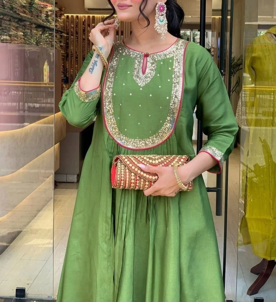 Tryloom Emerald Grace Premium Maheshwari Silk 3-Piece Suit Set | Designer Embroidered Ethnic Wear for Women 2