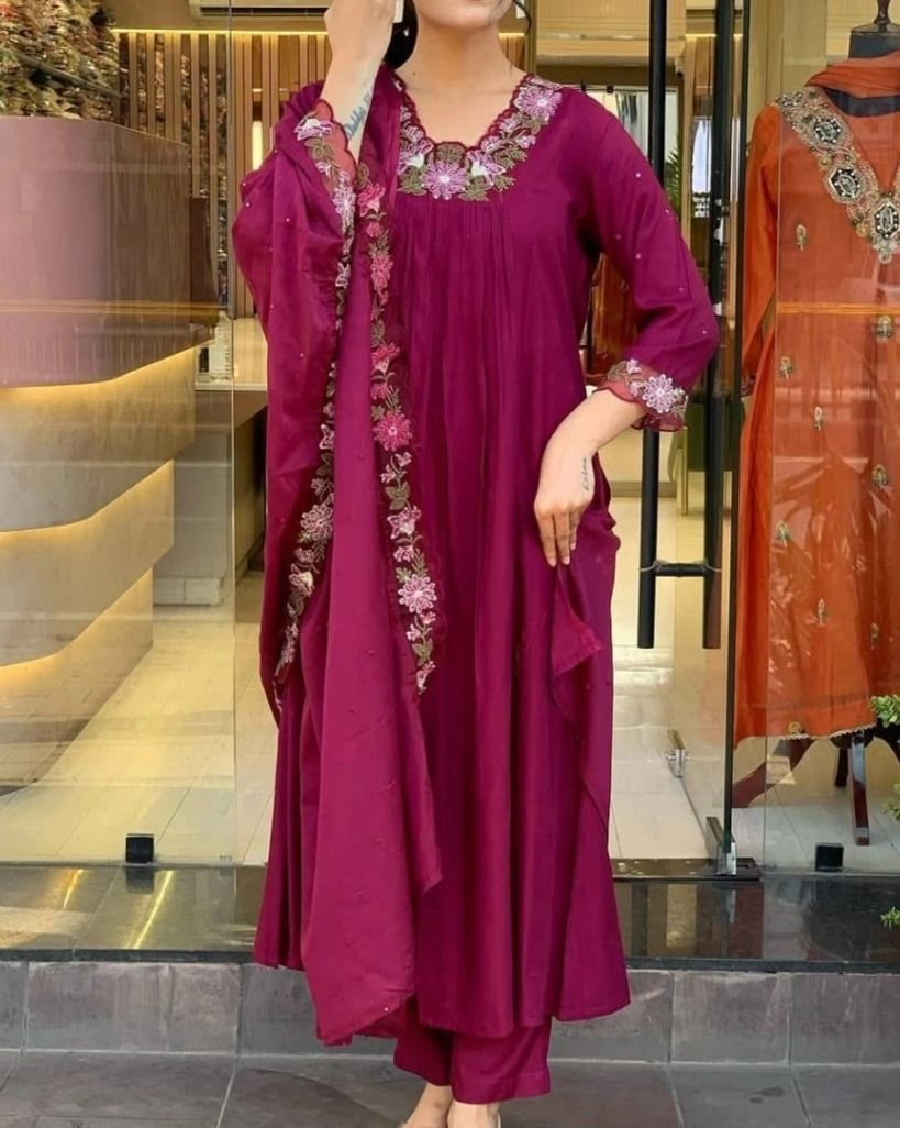 Tryloom Premium Pure Cotton Embroidered Kurti Pant & Malmal Dupatta Set | Designer Ethnic Wear for Women | Festive & Office Wear Collection 1
