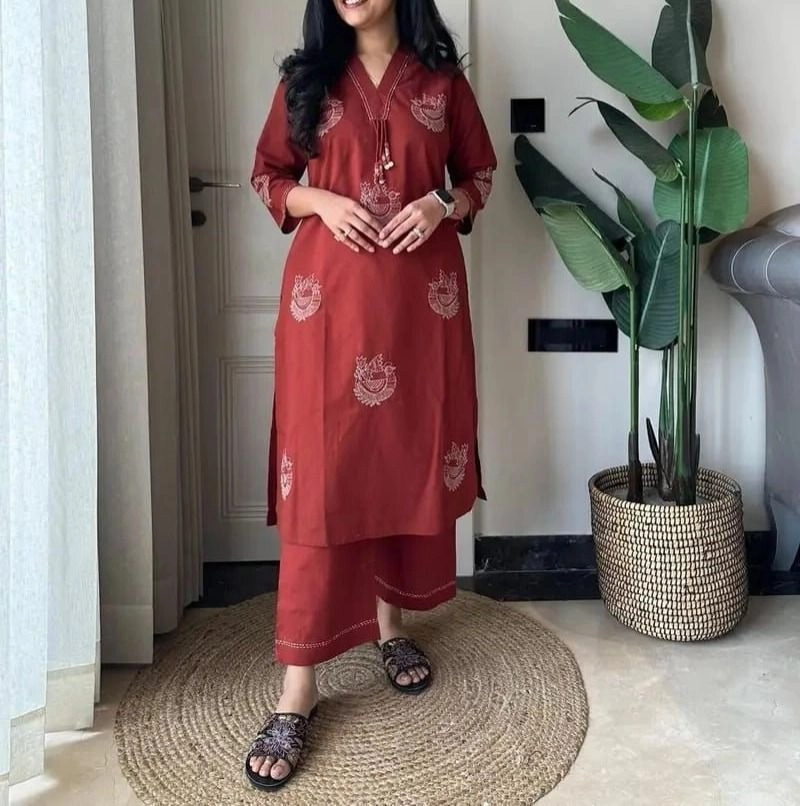 Tryloom Premium Pure Cotton 60x60 Embroidered Co-Ord Set | Designer Thread Work Kurti Pant Set | Elegant Women's Ethnic Wear 2