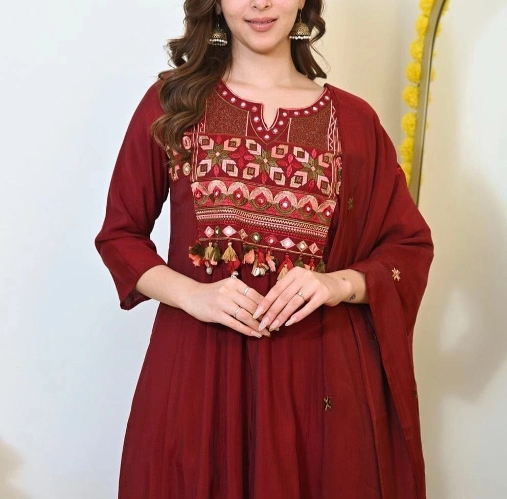 Tryloom Midnight Heritage Cotton Anarkali Suit Set | Premium Embroidered Kurta Pant with Mul Cotton Dupatta 2
