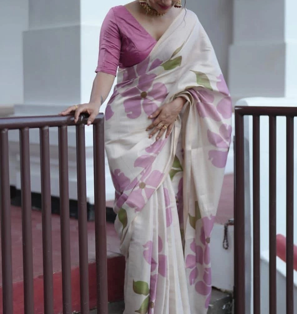 Tryloom Blush Bloom Premium Soft Tissue Silk Floral Saree 2