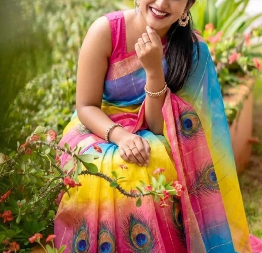 Tryloom Peacock Prism Zari Linen Saree | Premium Multicolor Kanchi Border Festive Saree with Contrast Blouse 1