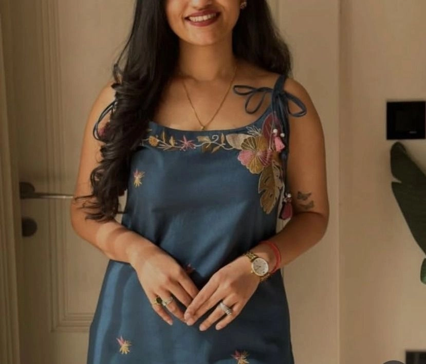 Tryloom Blossom Charm Sleeveless Cotton Embroidered Kurta Pant Set | Premium Floral Ethnic Wear for Women 2