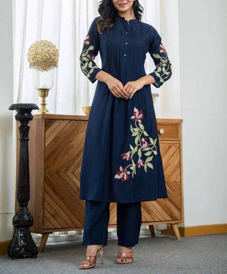 Tryloom Midnight Bloom Pure Cotton Embroidered Kurta Pant Set | Premium Floral Ethnic Wear for Women 2