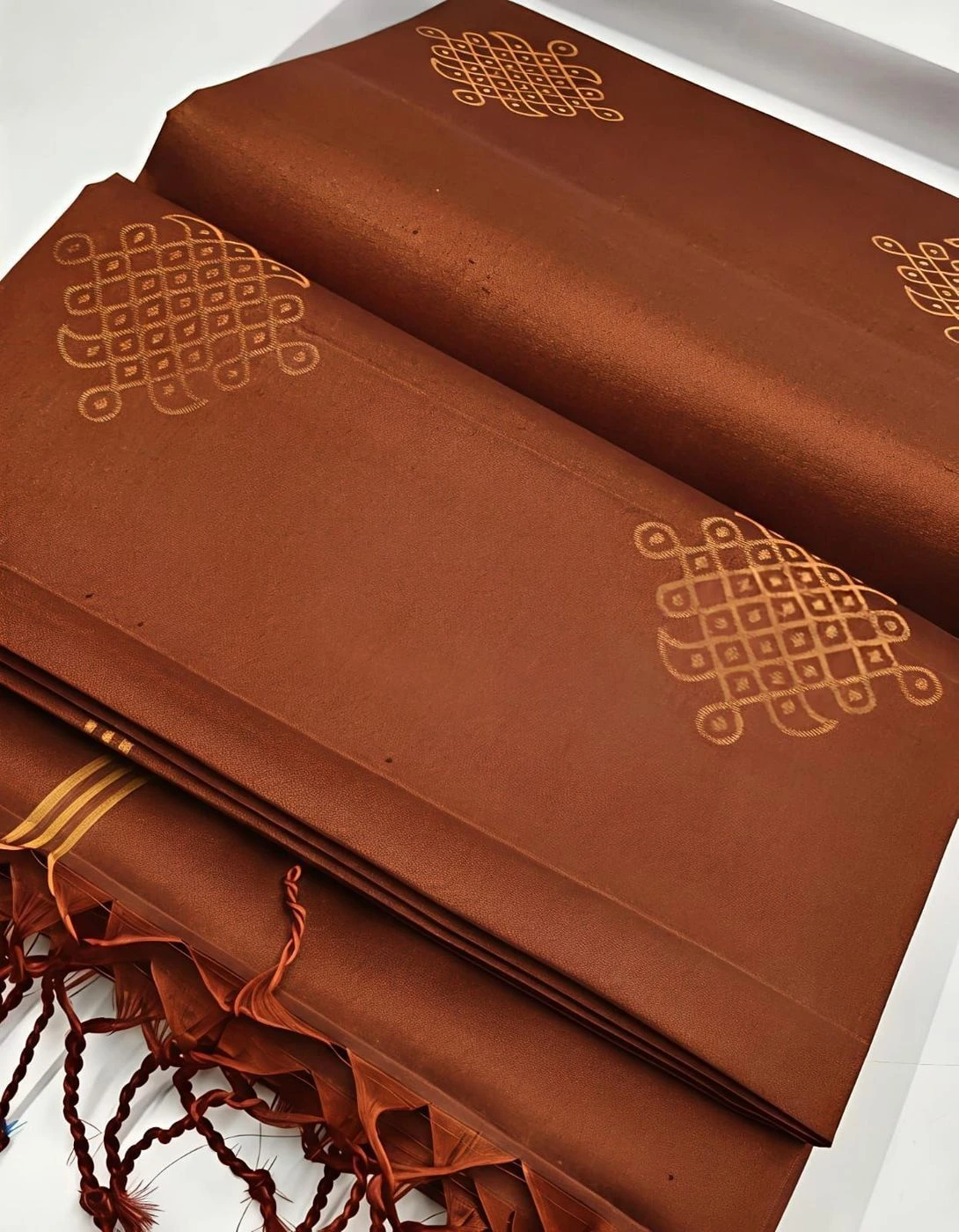 Tryloom Vintage Kolam Premium Soft Silk Saree | Traditional Designer Silk Saree with Rich Kolam Pallu & Elegant Blouse 3