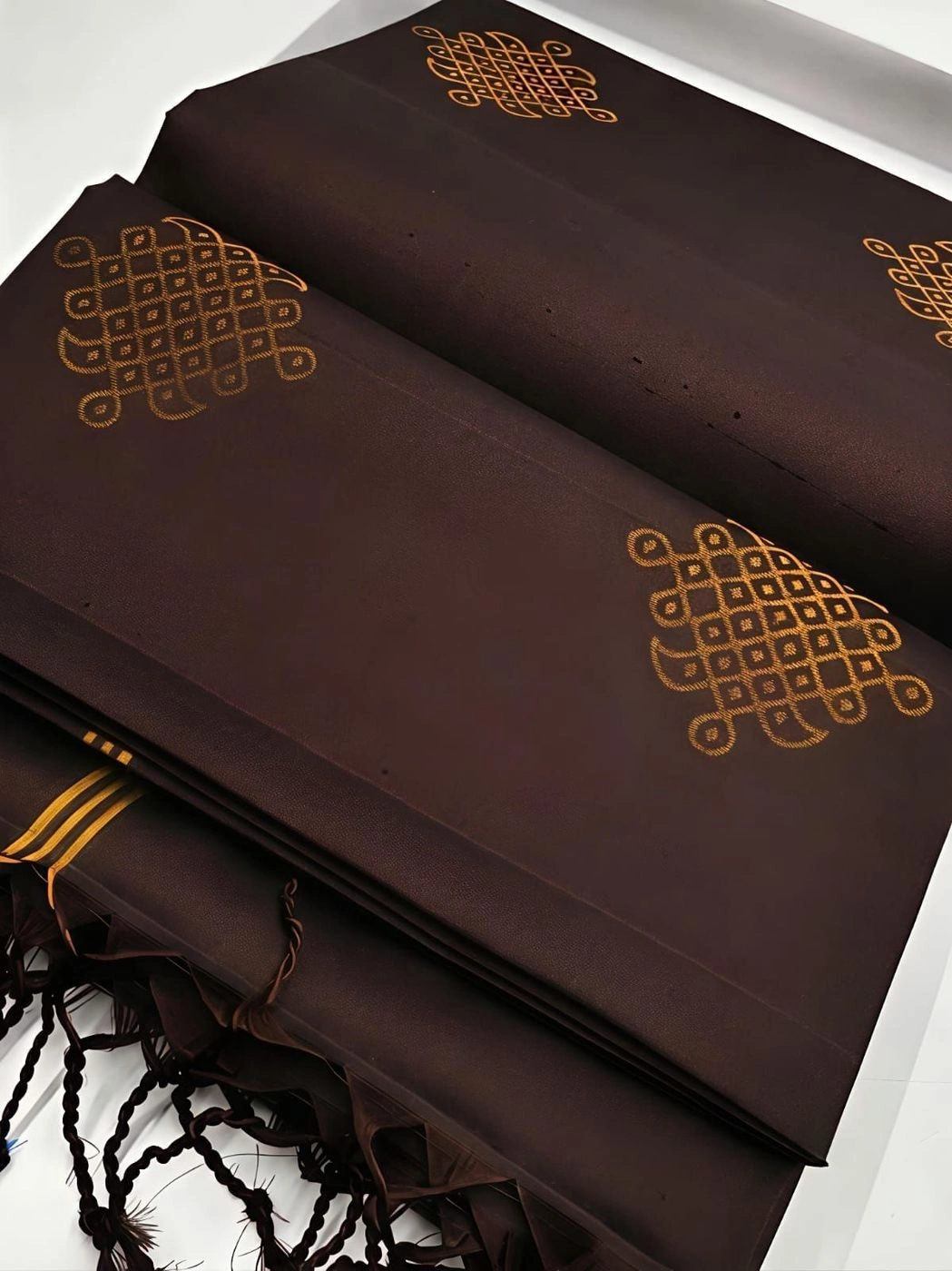 Tryloom Vintage Kolam Premium Soft Silk Saree | Traditional Designer Silk Saree with Rich Kolam Pallu & Elegant Blouse 2