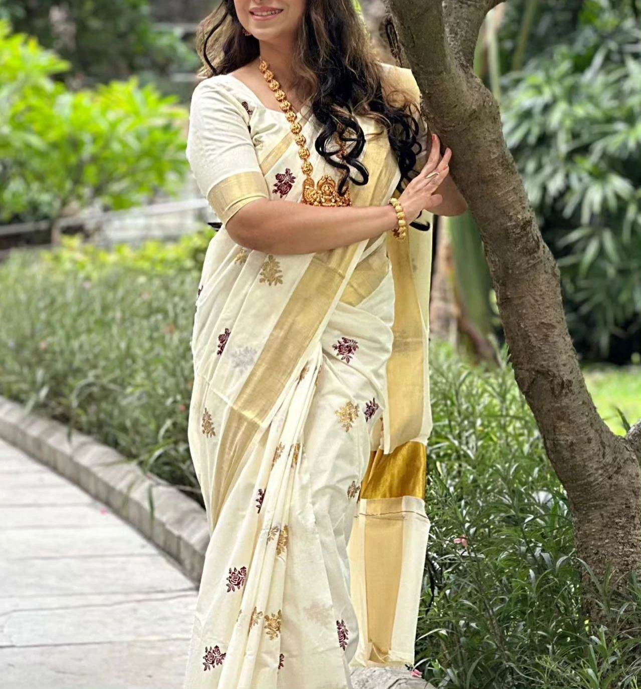 Tryloom Heritage Rose Embroidered Premium Cotton Saree | Kerala Traditional Soft Cotton Festive Saree 5