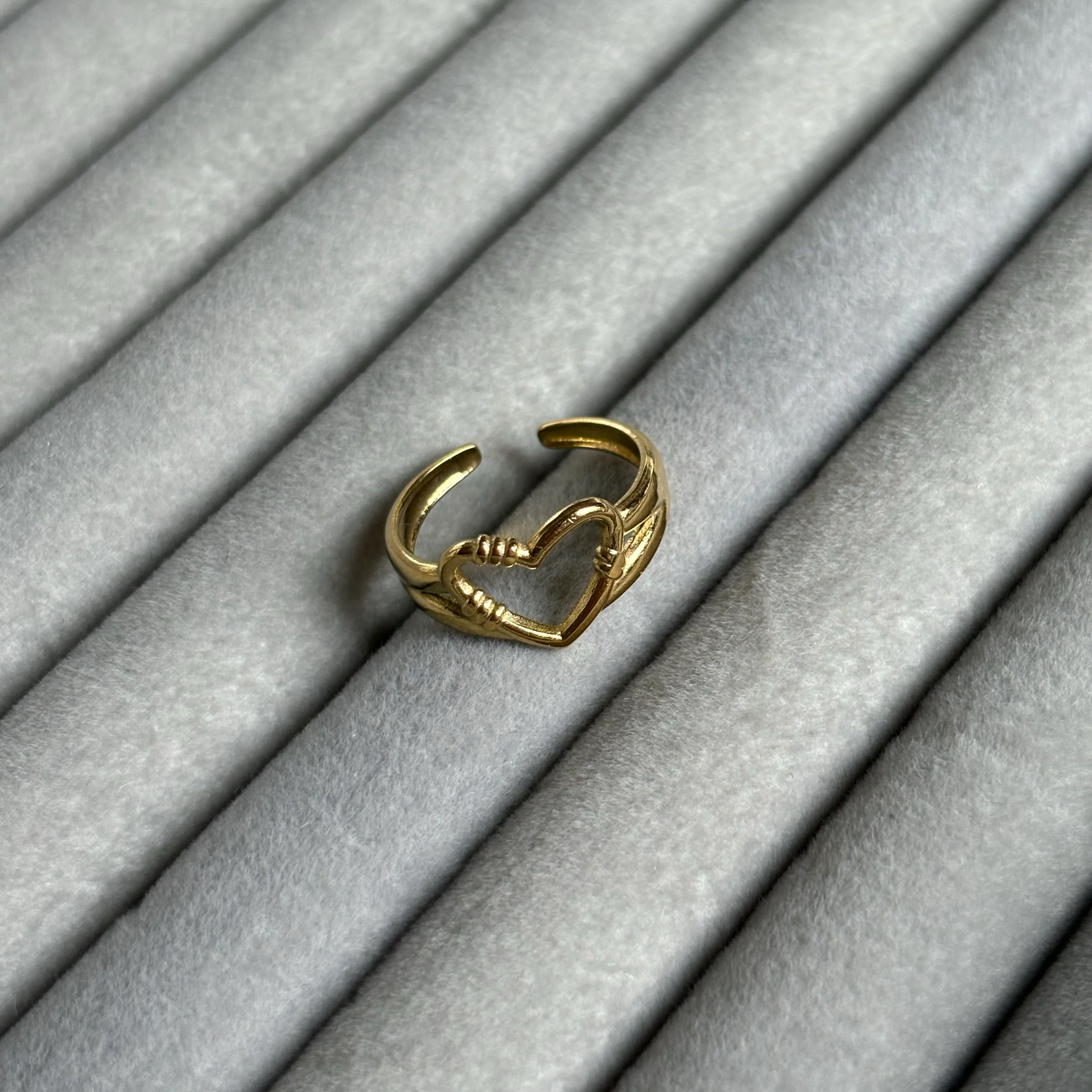 Heart bounded  adjustable ring 3