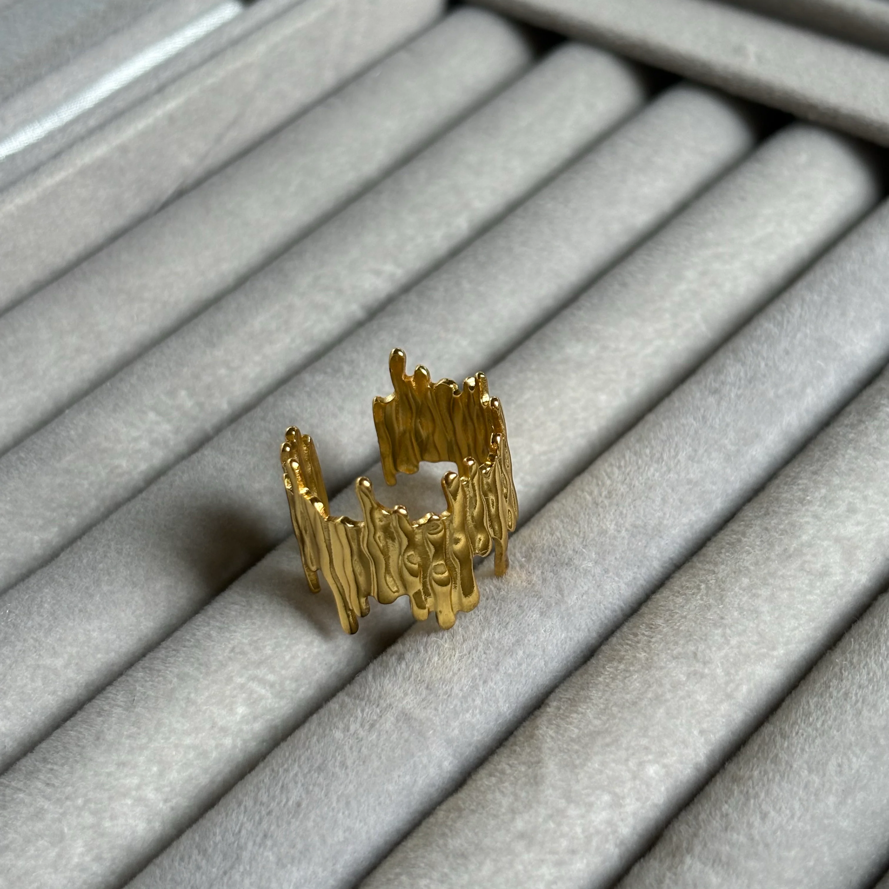 Contemporary adjustable ring 3