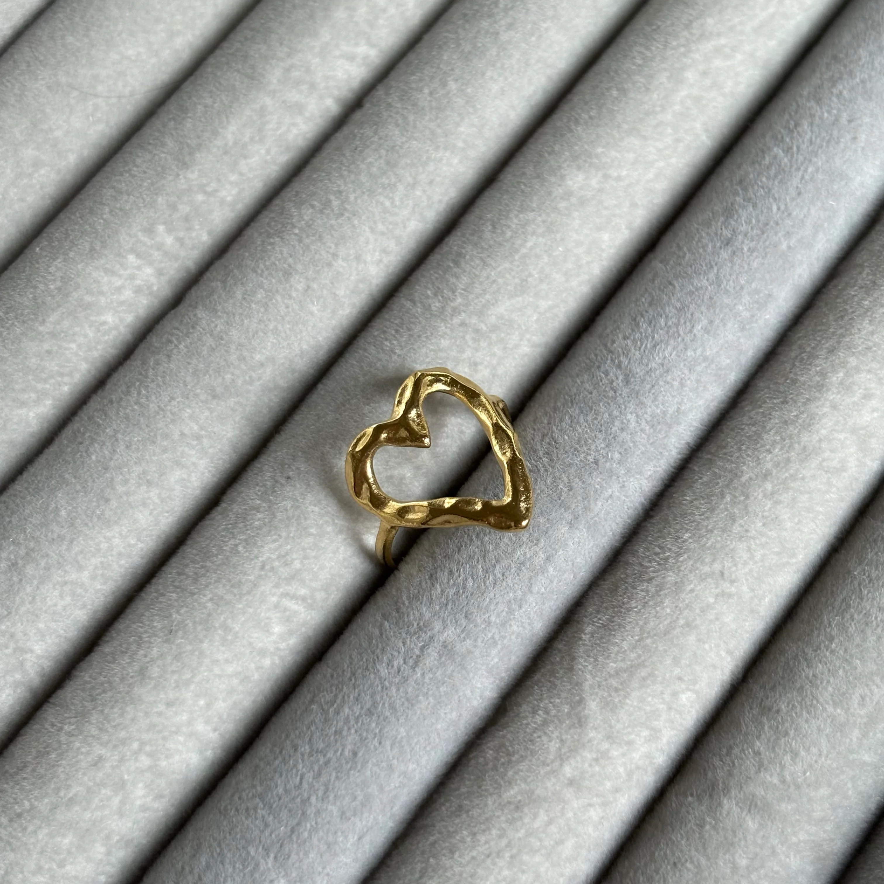 Irregular heart themed adjustable ring 2