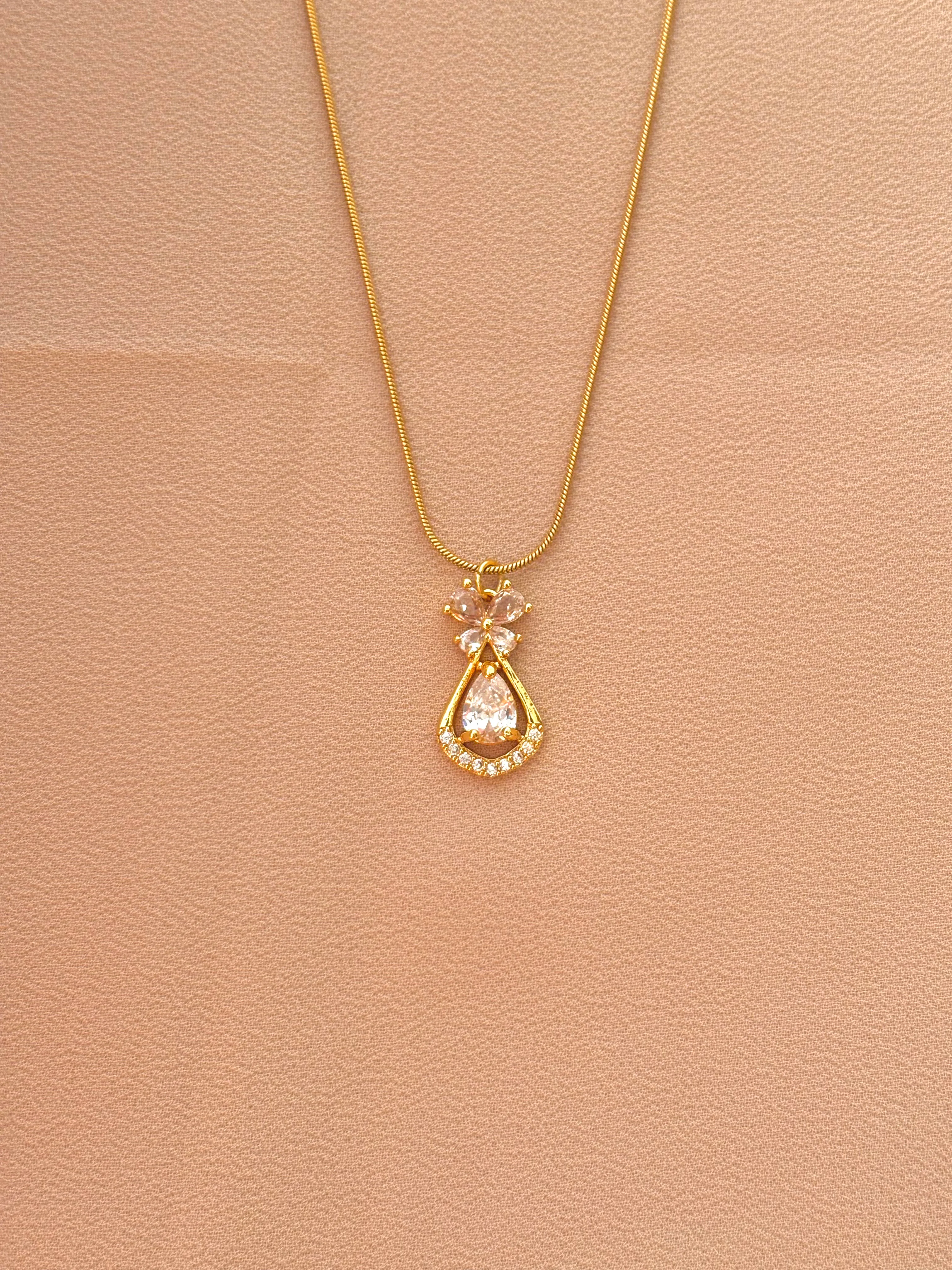 Flower with stone pendant necklace