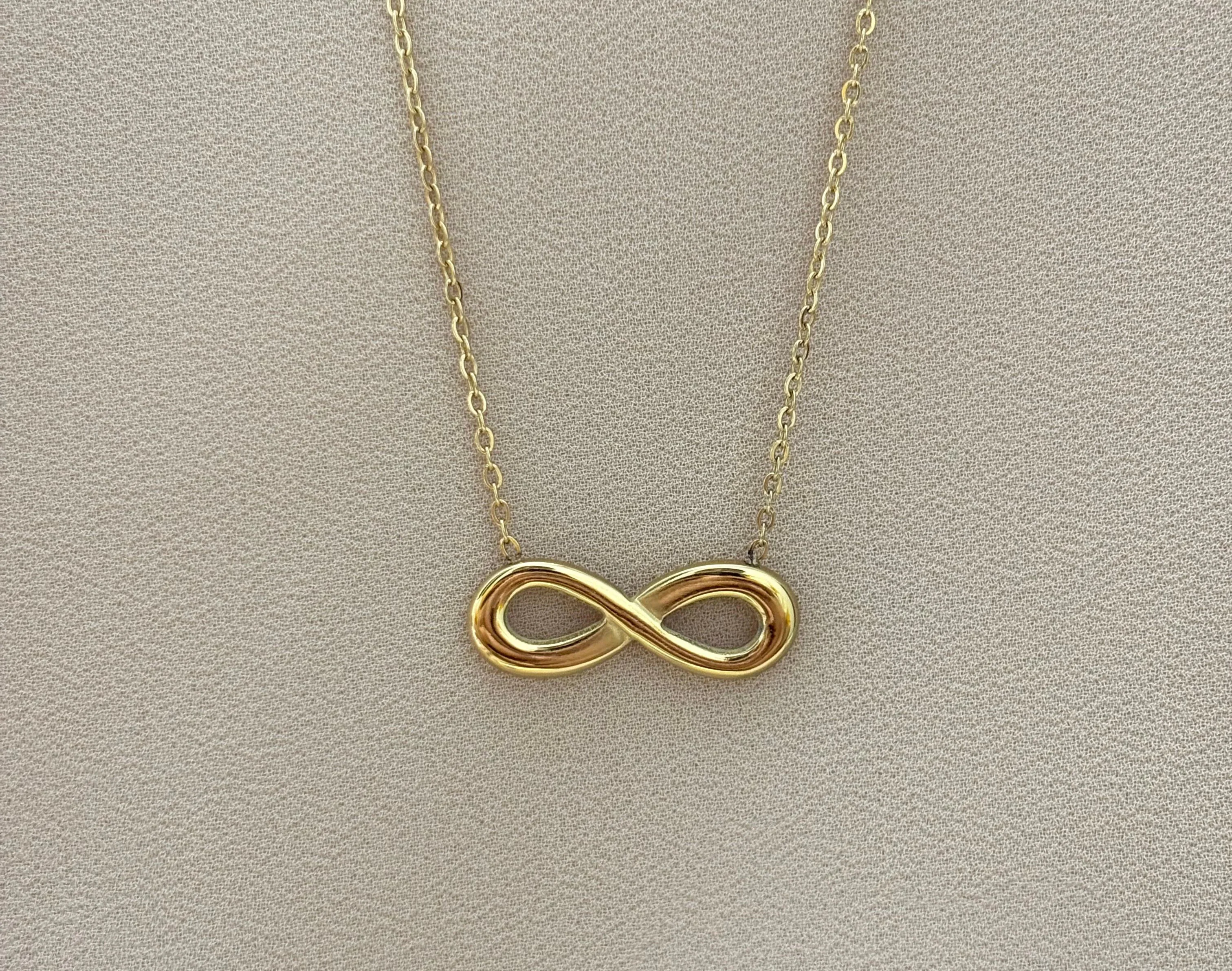 Pendant Necklaces