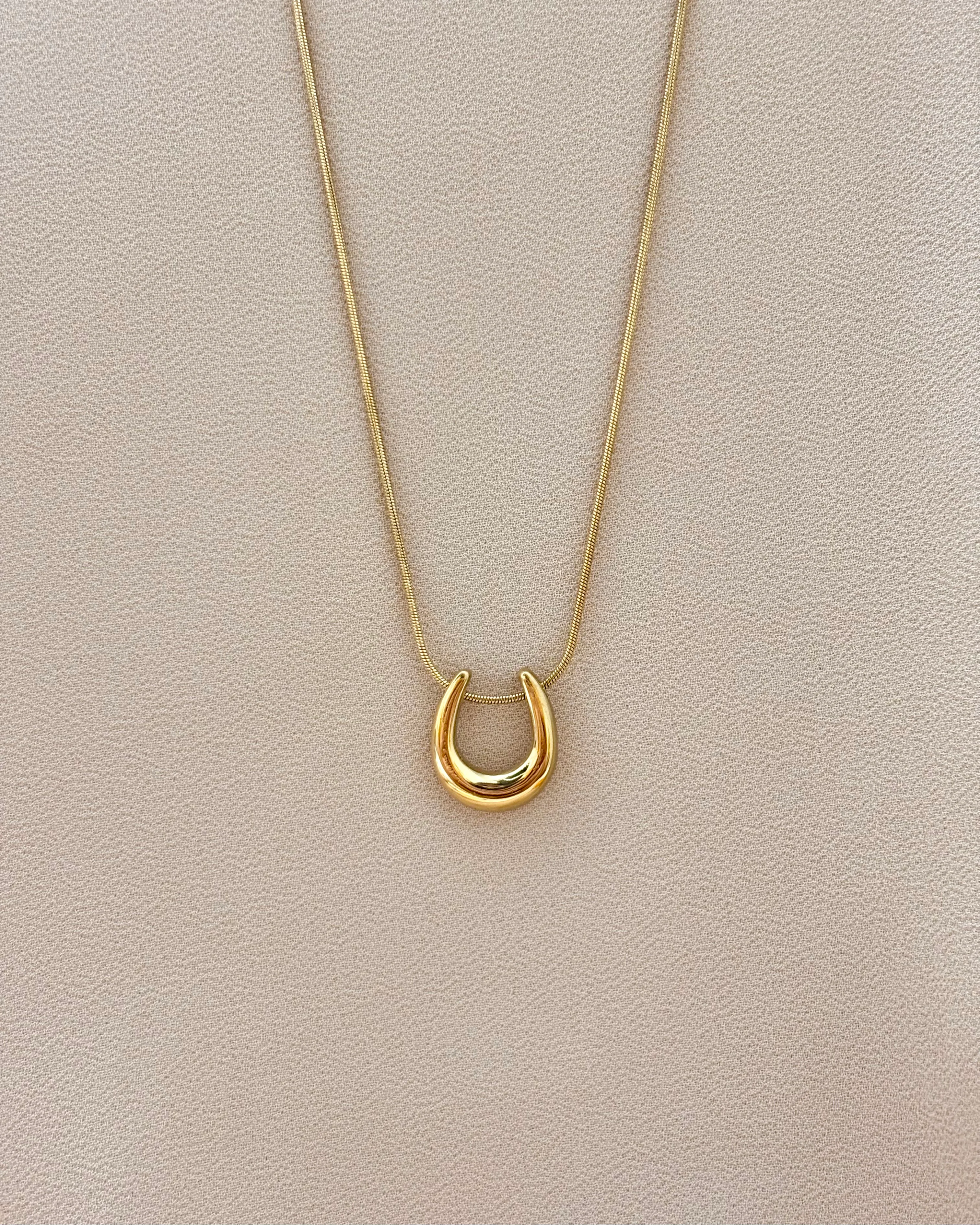 Contemporary themed Pendant necklace