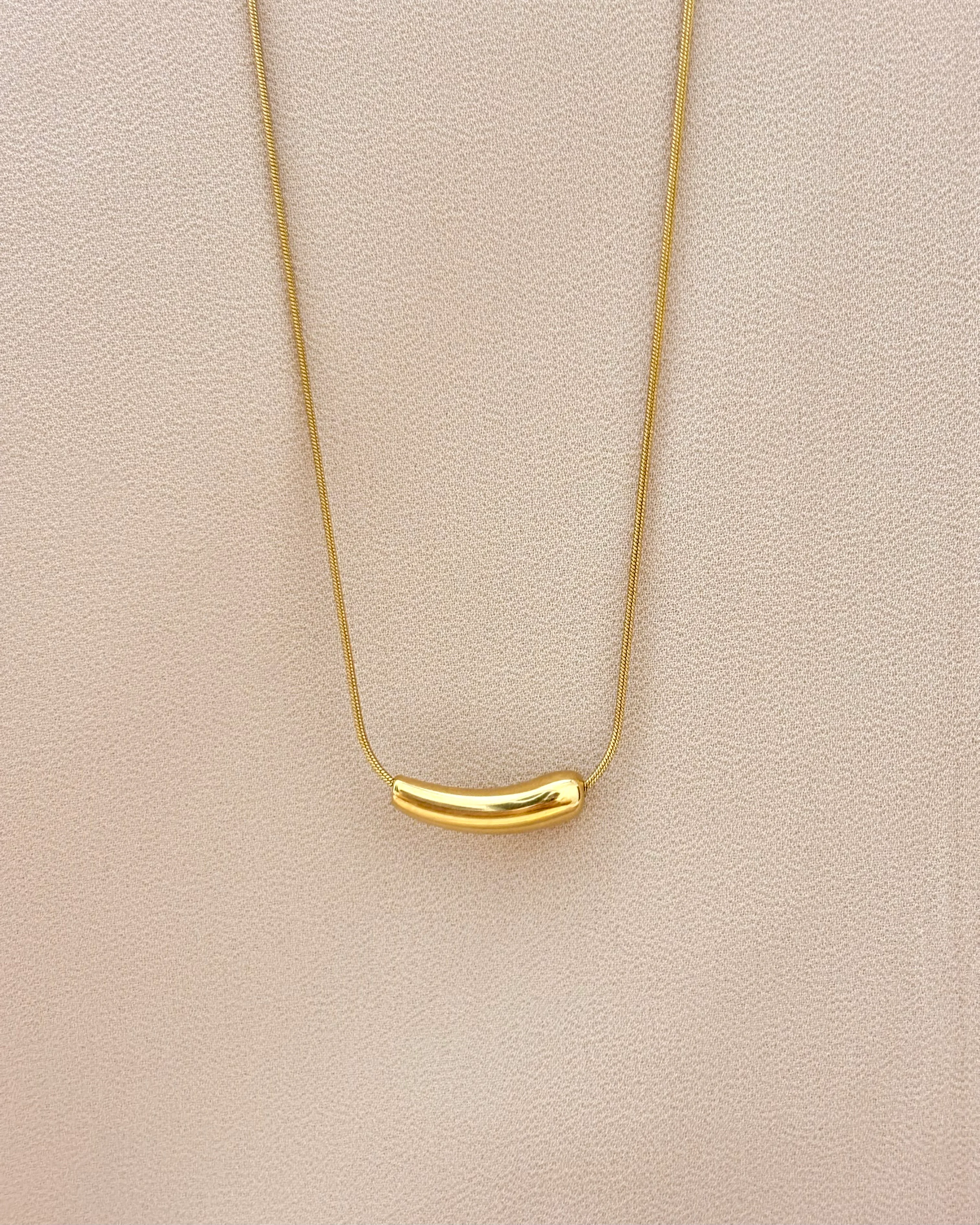 Contemporary shape pendant necklace