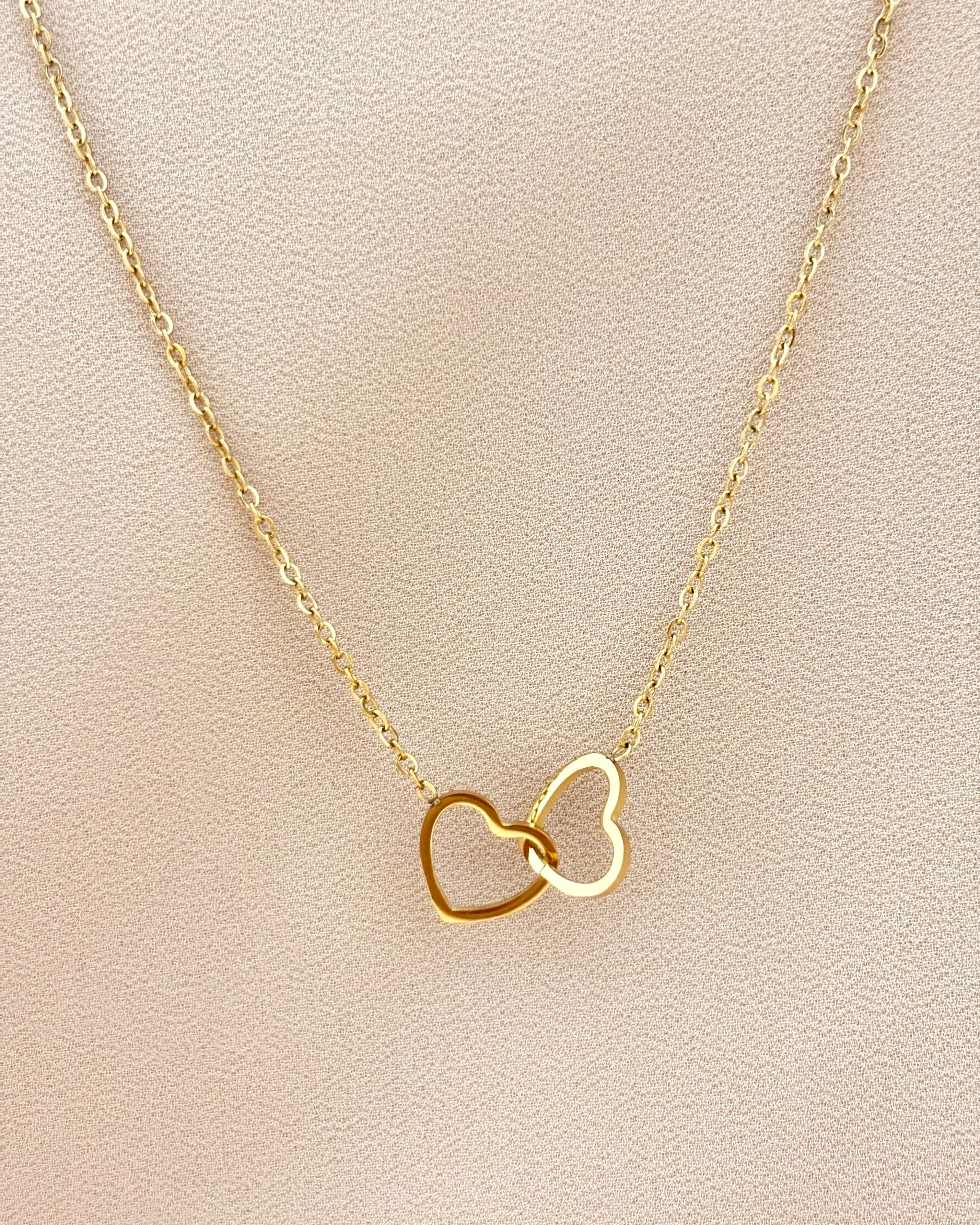 Two hearts connected pendant necklace 2