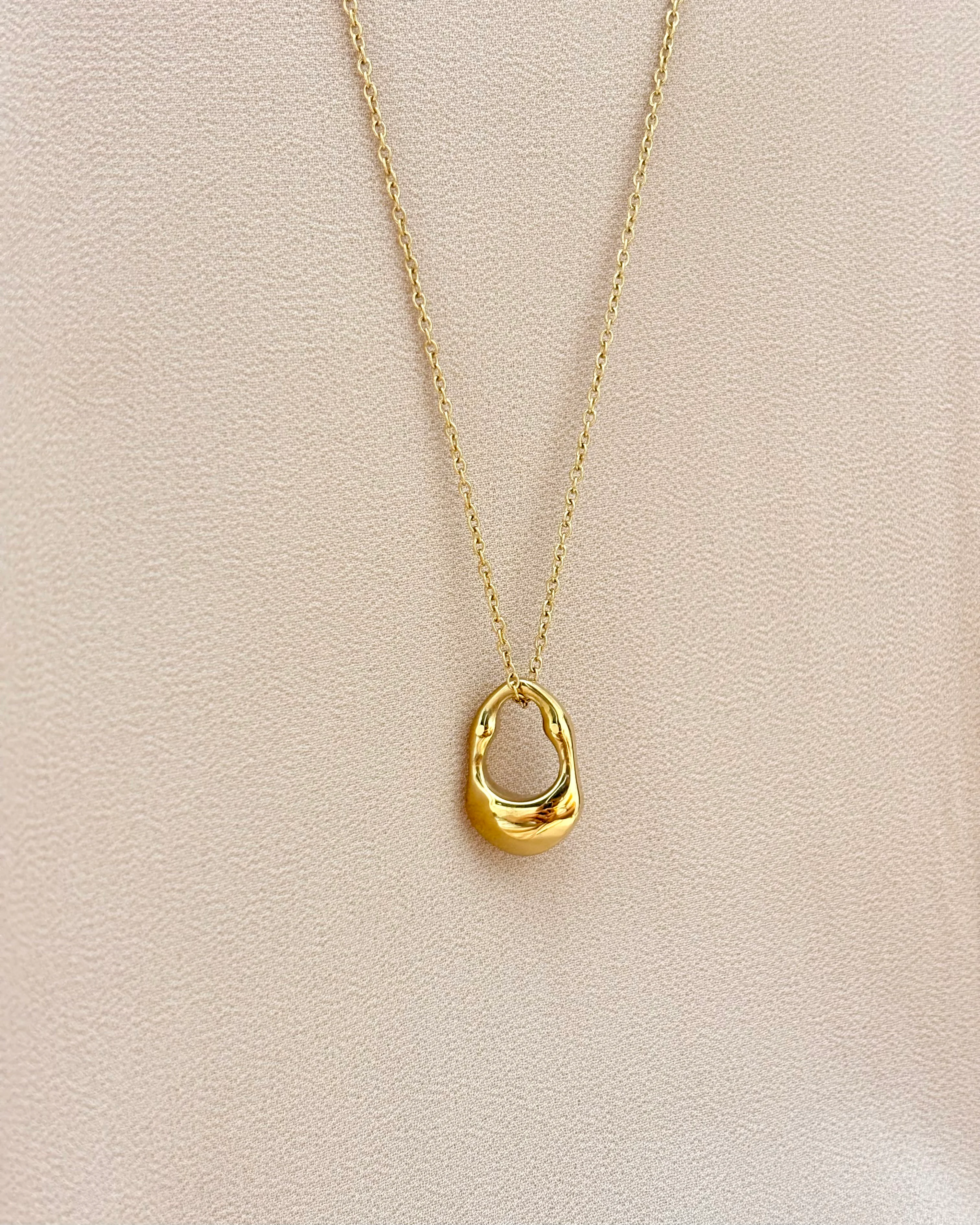 Contemporary irregular pendant necklace 2