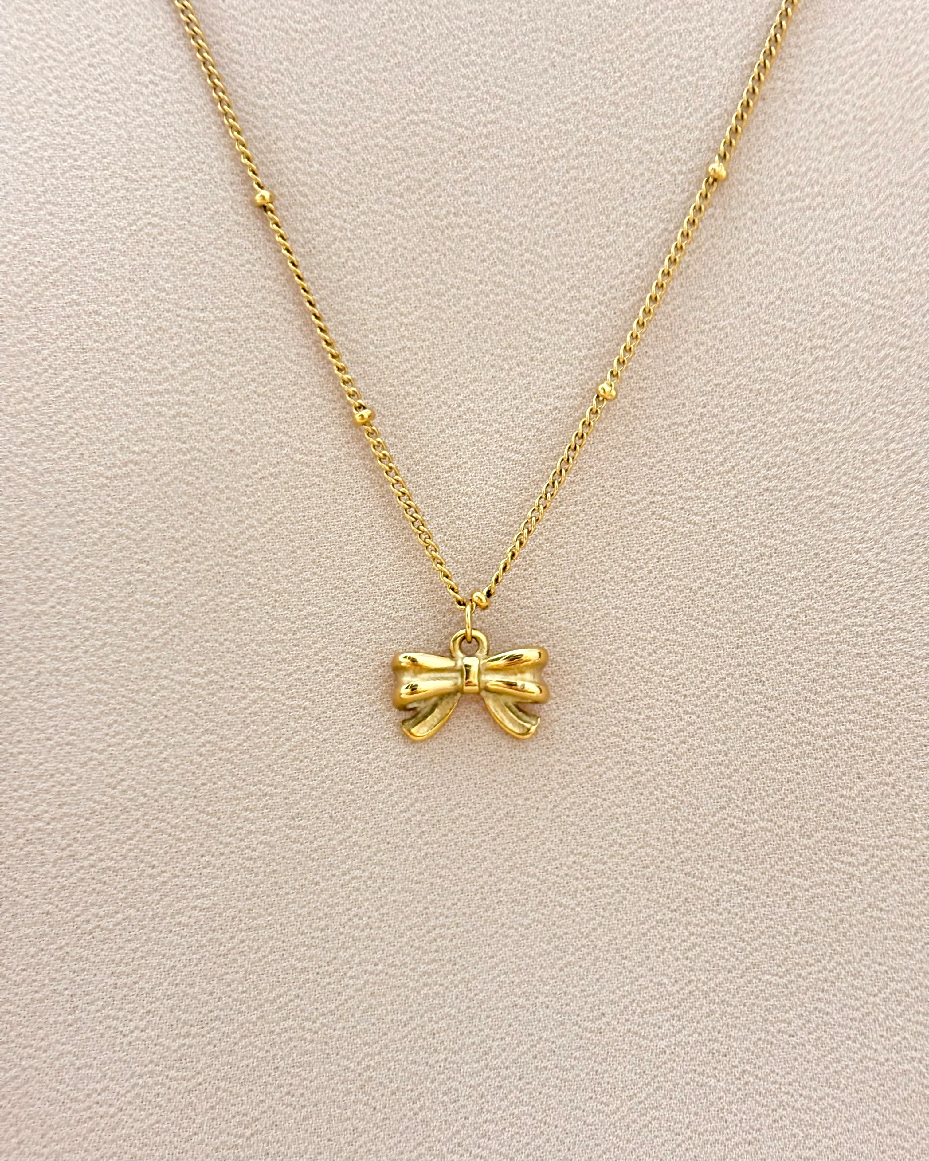 Bow pendant necklace 1