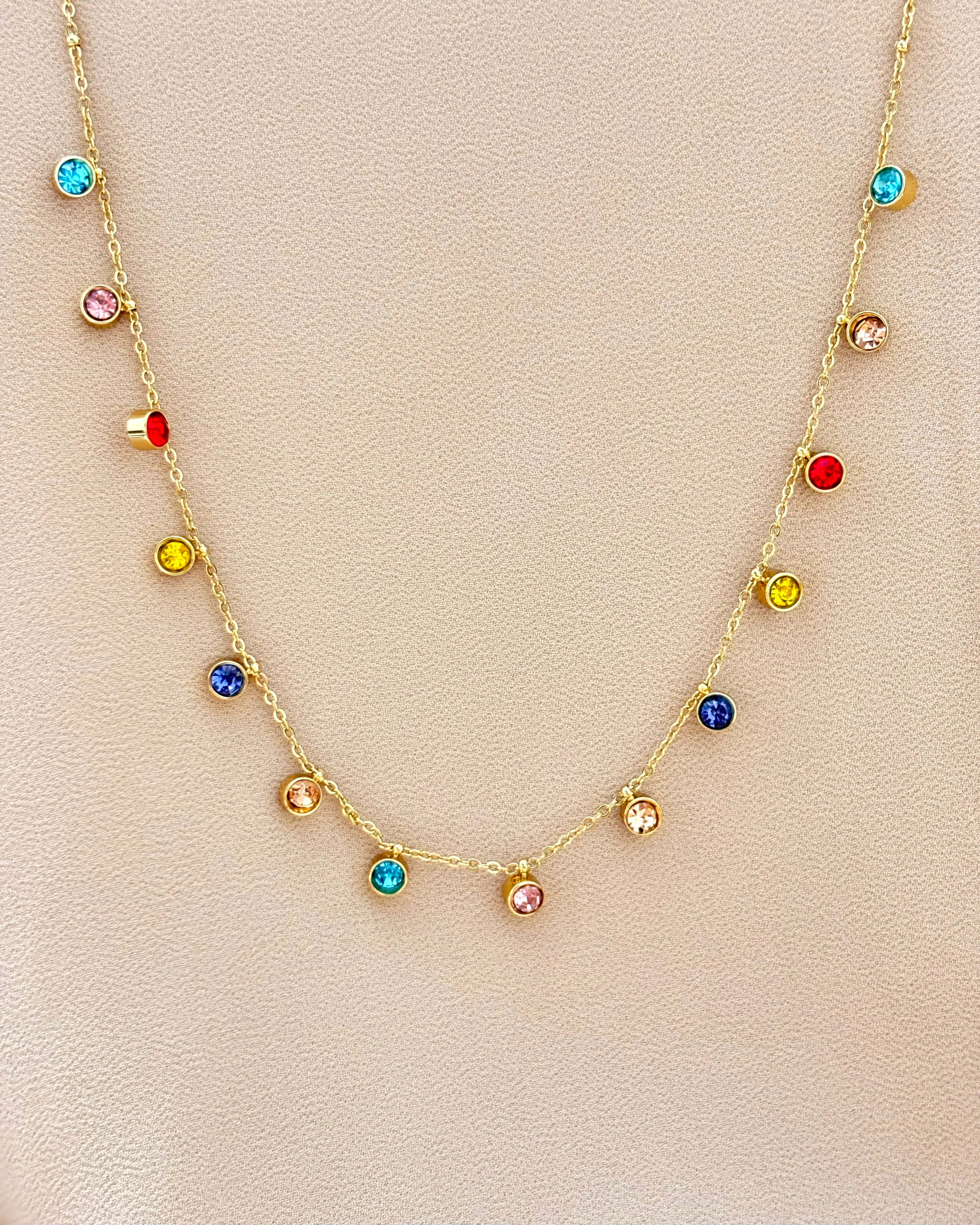 Multicolour stones studded charm necklace 2