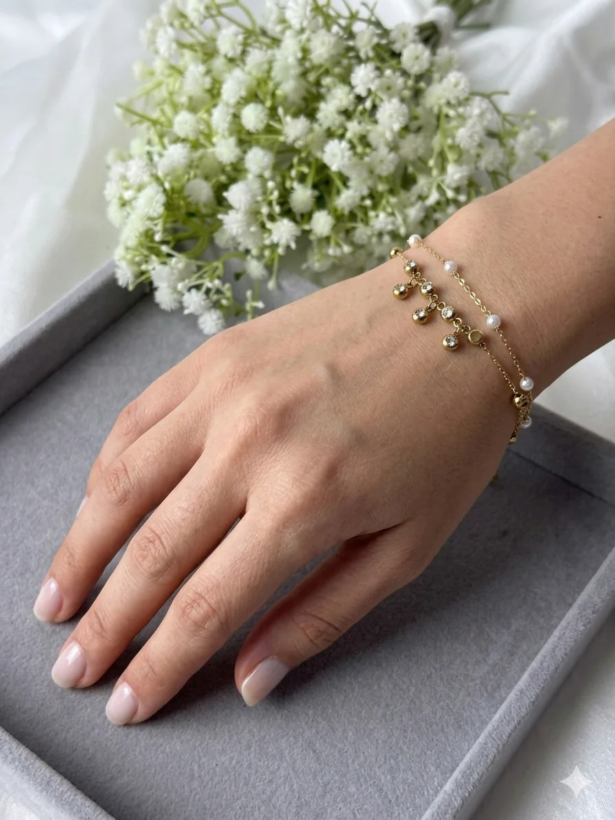 White pearl and golden beads layer bracelet