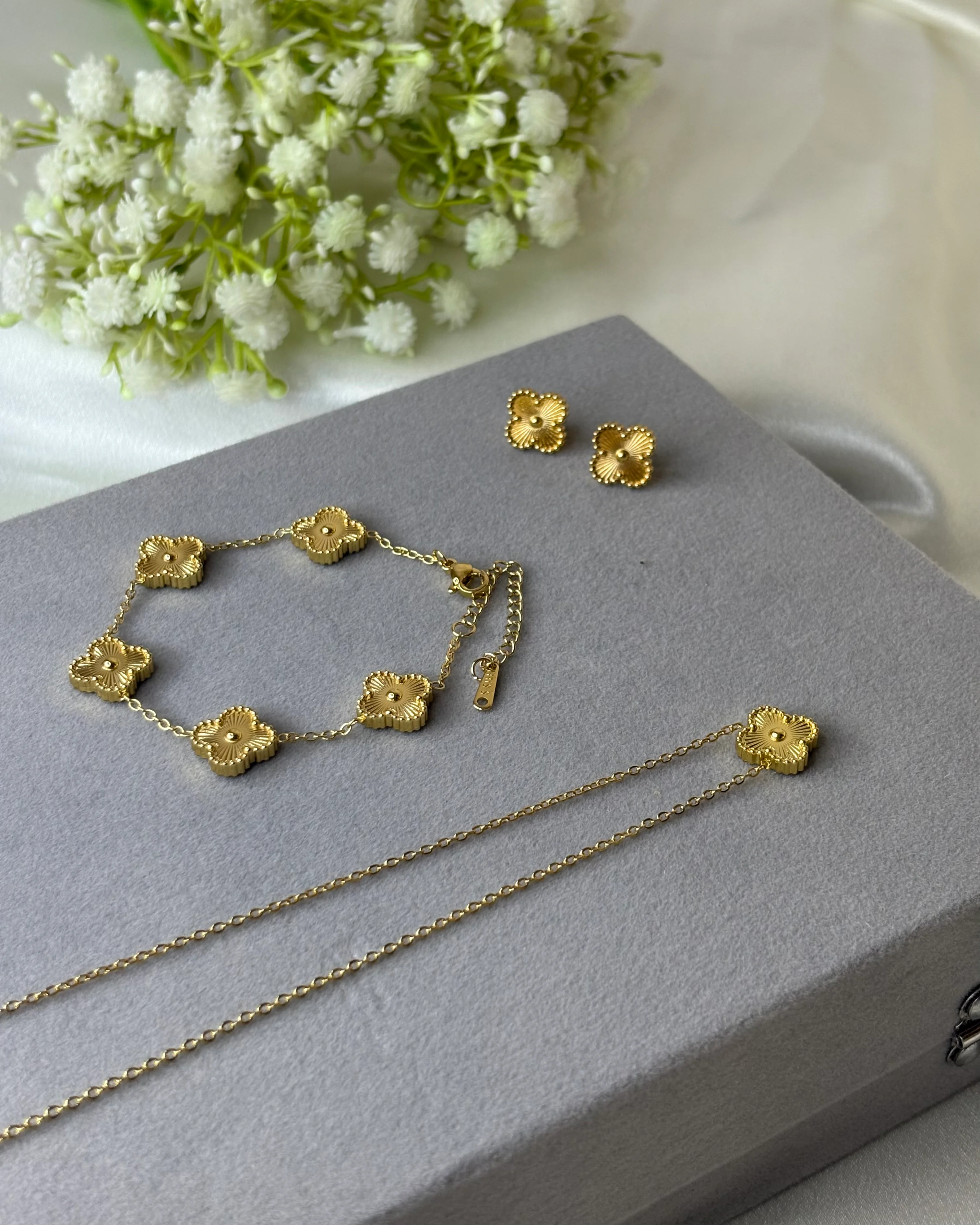 Clover themed necklace, earring and bracelet combo 1
