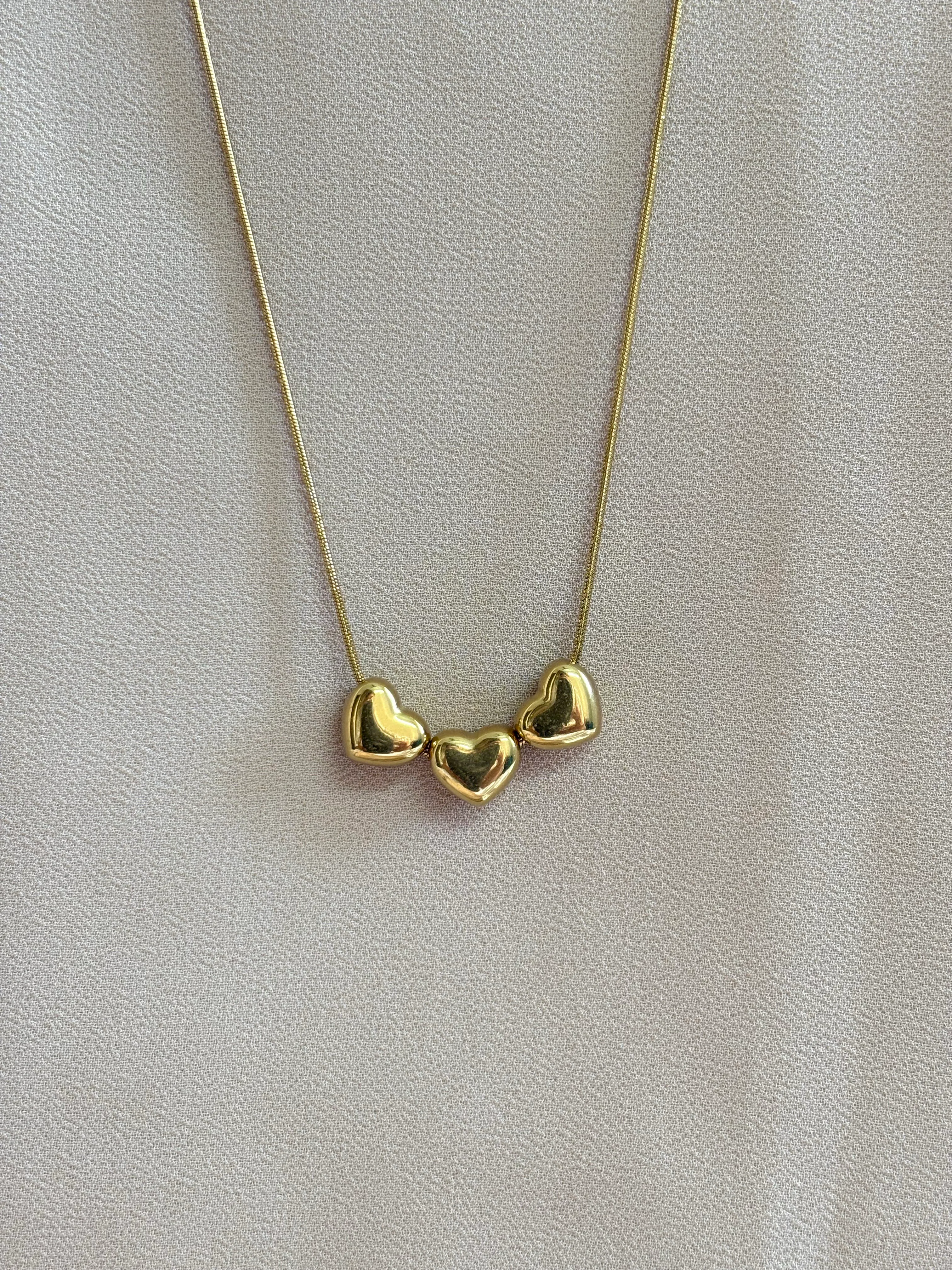 Three hearts necklace 1