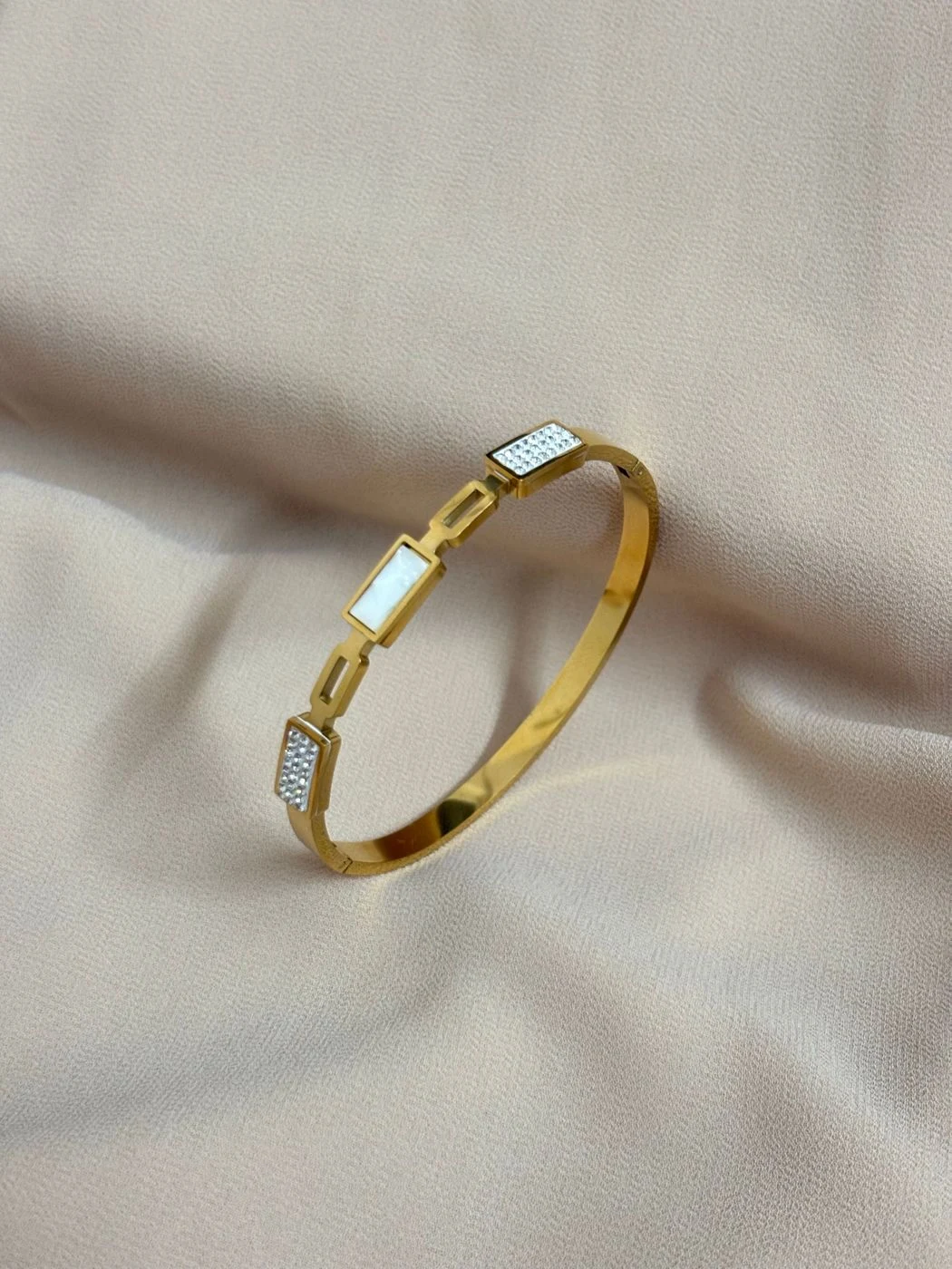 Mother of pearls geometric bangle bracelet 2