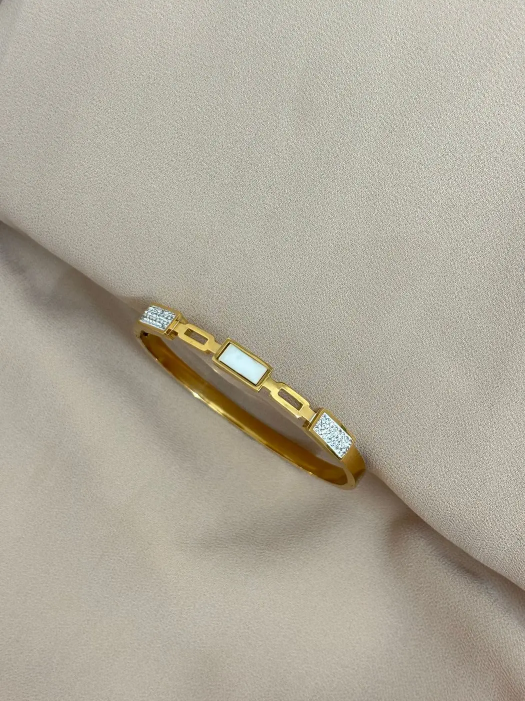 Mother of pearls geometric bangle bracelet 3