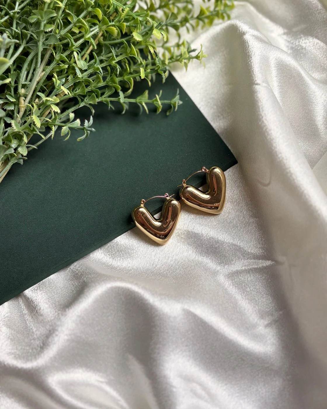 Chunky heart hoops