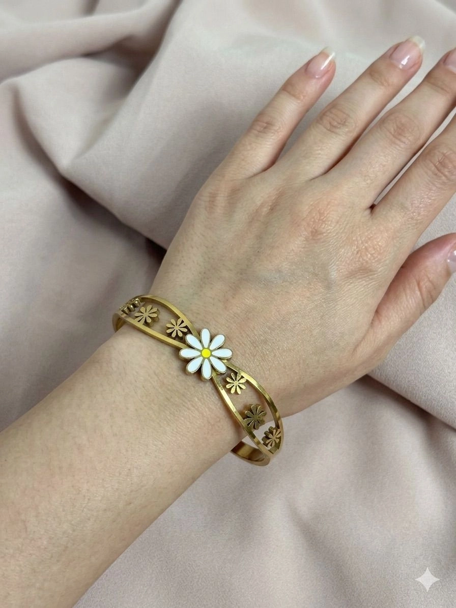 White flower theme bangle bracelet 1