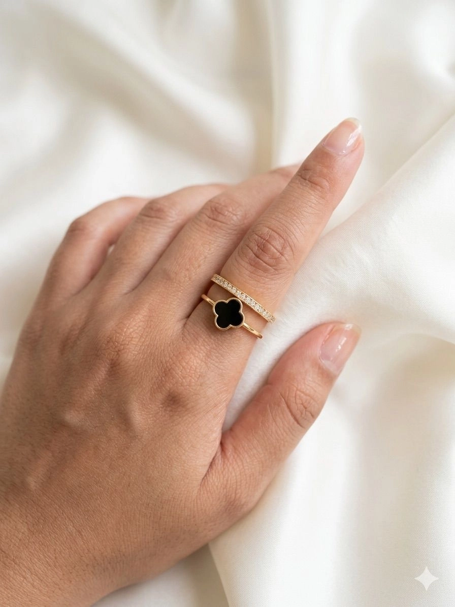 Black & white clover themed adjustable ring 1