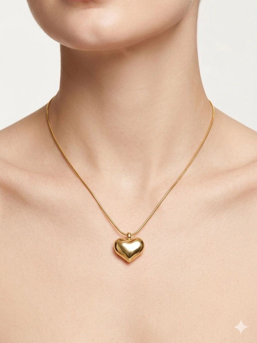 Heart shaped pendant necklace 1