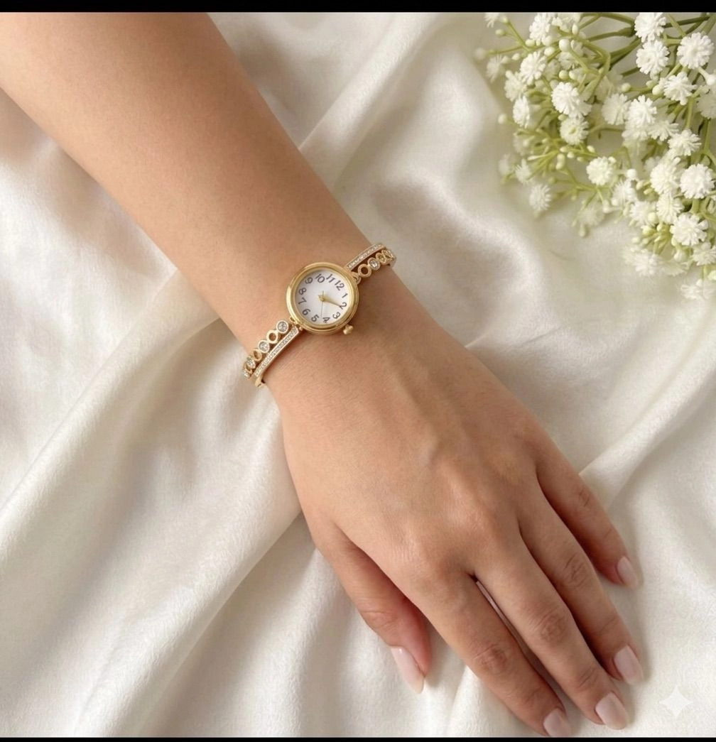 Minimal bracelet watch 1