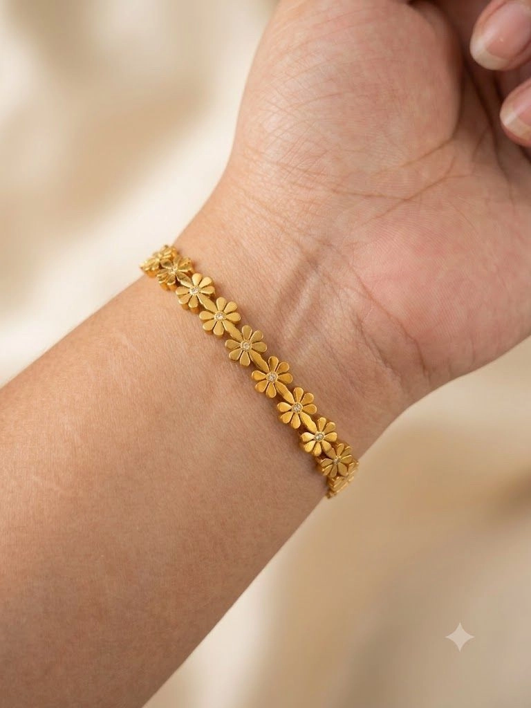 Dainty floral bangle